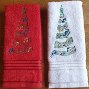 Kerstcadeau-handdoekje-kerstboom-muzieknoten.jpg